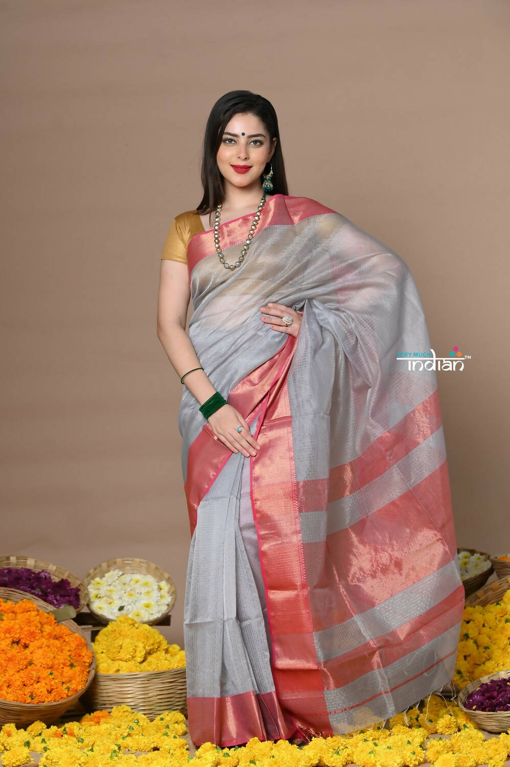 Very Much Indian Rajsi - Handloom Ari Checks Cotton Silk Saree With Golden Border - Grey | Grocsy