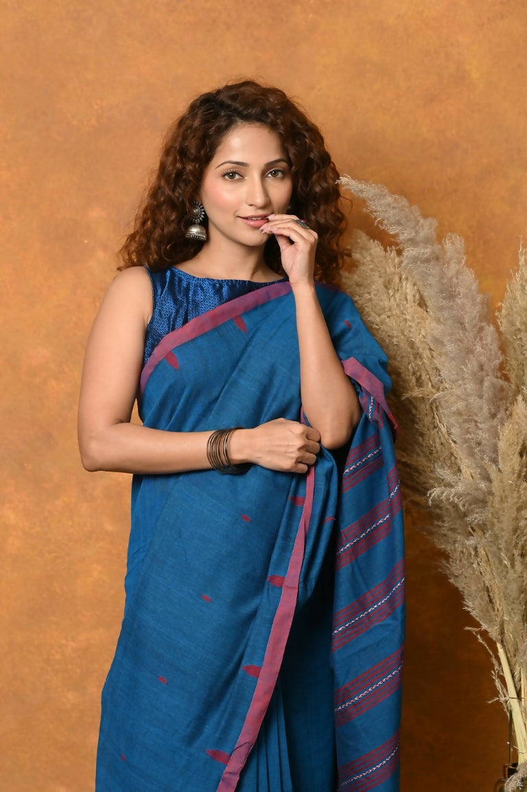 Very Much Indian Handloom Pure Cotton Saree With Sleek Border - Daisy Blue | Grocsy