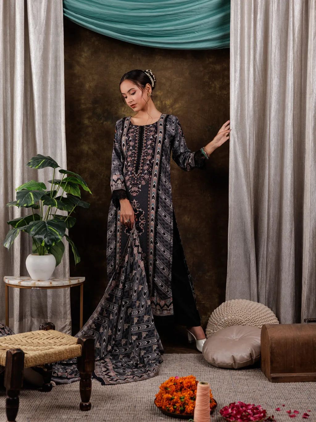 Yufta Pure Muslin Silk Black Ethnic Motifs Kurta Dupatta Set | Grocsy