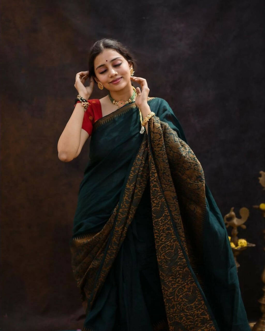 DEIANA'S Beautiful Designer Golden zari Soft Lichi Silk Saree - Green | Grocsy