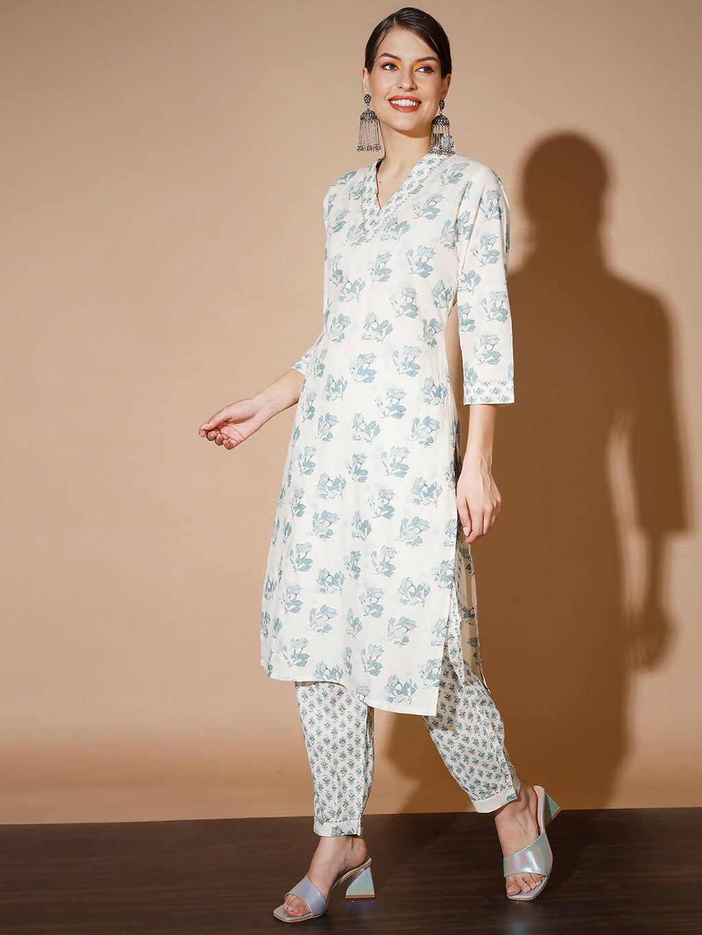 Myshka Women Multi Floral Kurta & Trousers | Grocsy