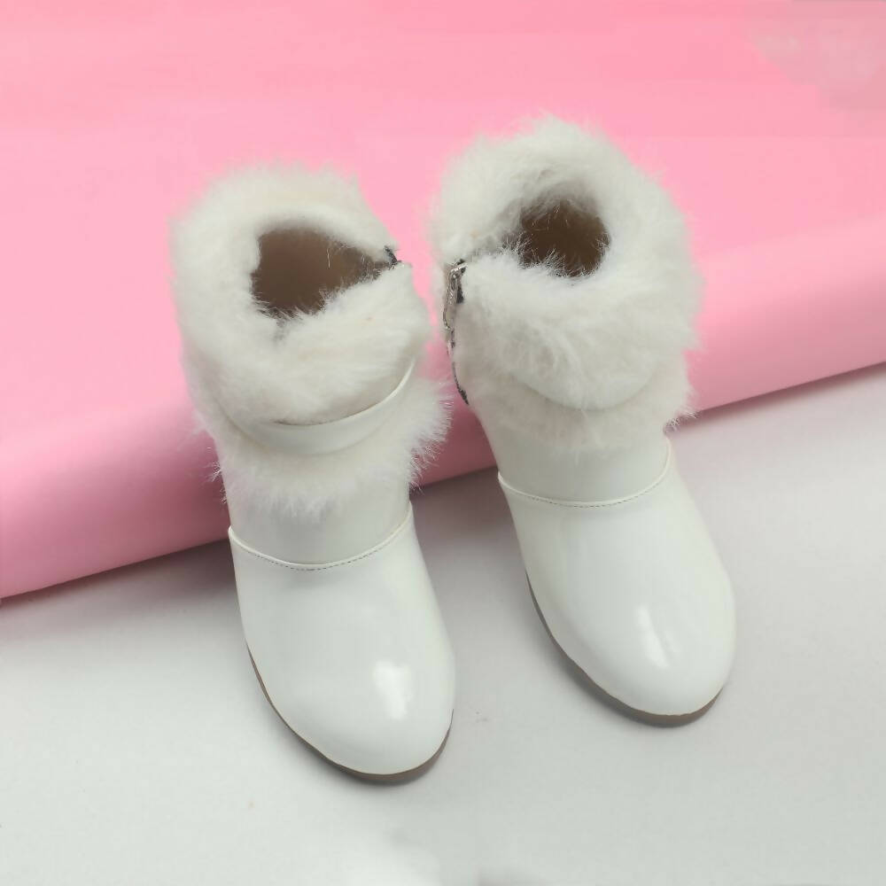 Tiny Bugs Girls Faux Fur Detail Winter Boots - White | Grocsy