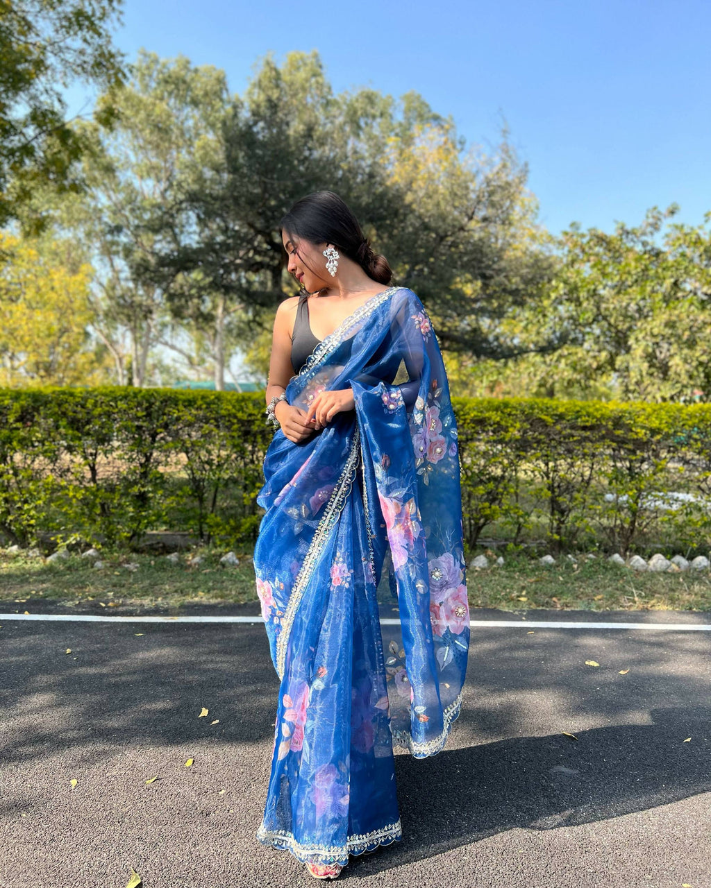Vamsee Sia Blue Organza Saree | Grocsy