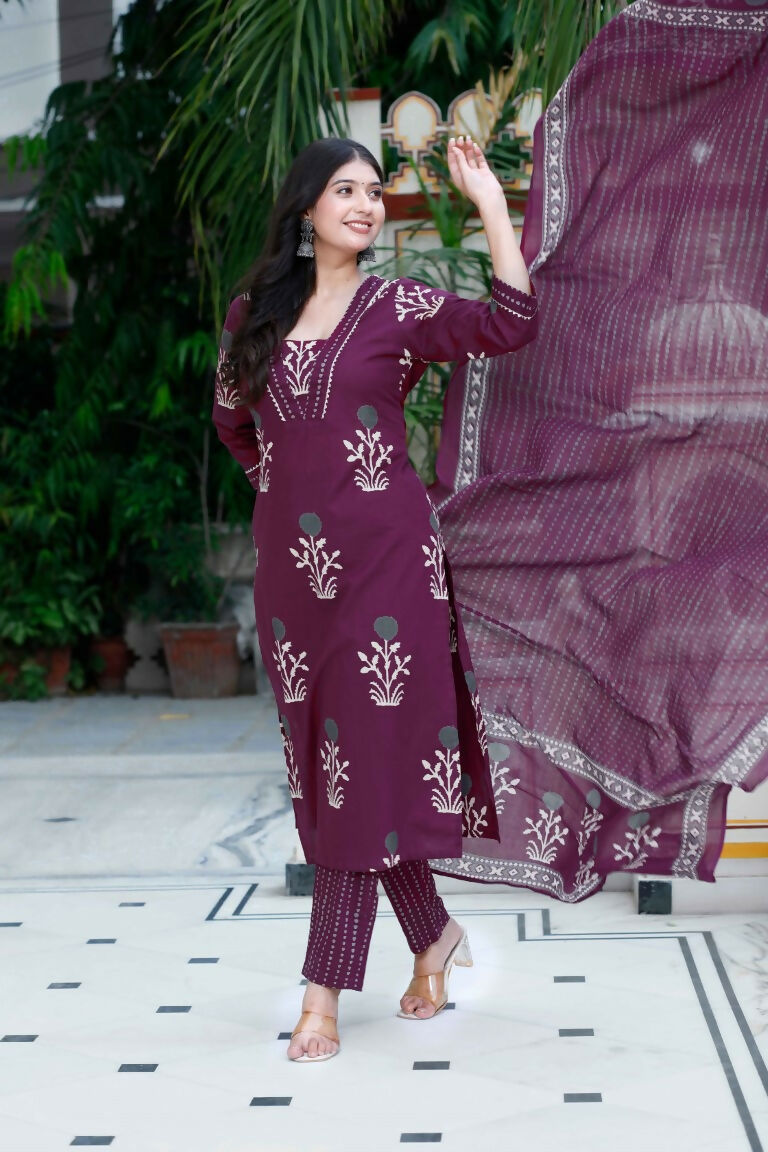 Miravan Women's Cotton Fabric Purple Kurta With Palazzo And Dupatta | Grocsy