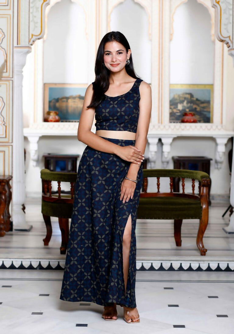 Miravan Women's Blue Abstract Print Crop Top And Side Slit A-Line Skirt Co-Ord Set | Grocsy