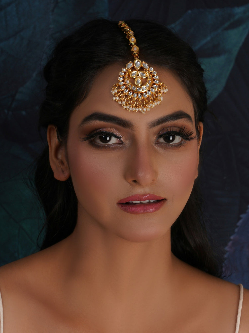 Kundan Maang Tikka (Gold) - Ruby Raang | Grocsy