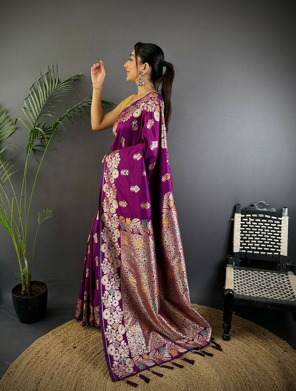 Joban Fashion Meenakari Magenta Woven Soft Silk Saree | Grocsy