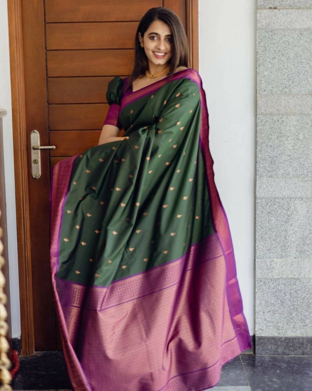 DEIANA'S Beautiful Designer Golden zari Soft Lichi Silk Saree - Green | Grocsy