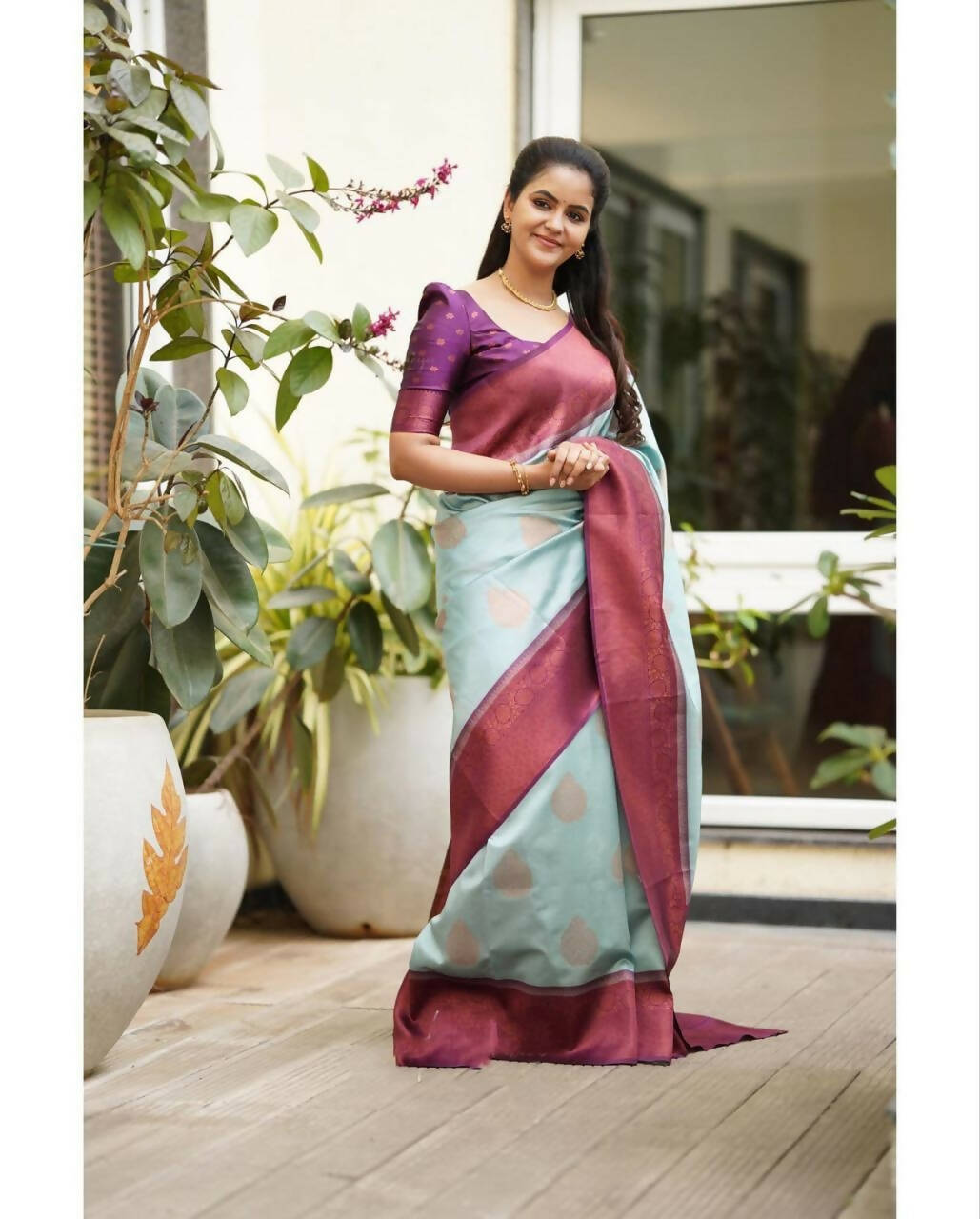 DEIANA'S Beautiful Designer Golden zari Soft Lichi Silk Saree - C Green | Grocsy