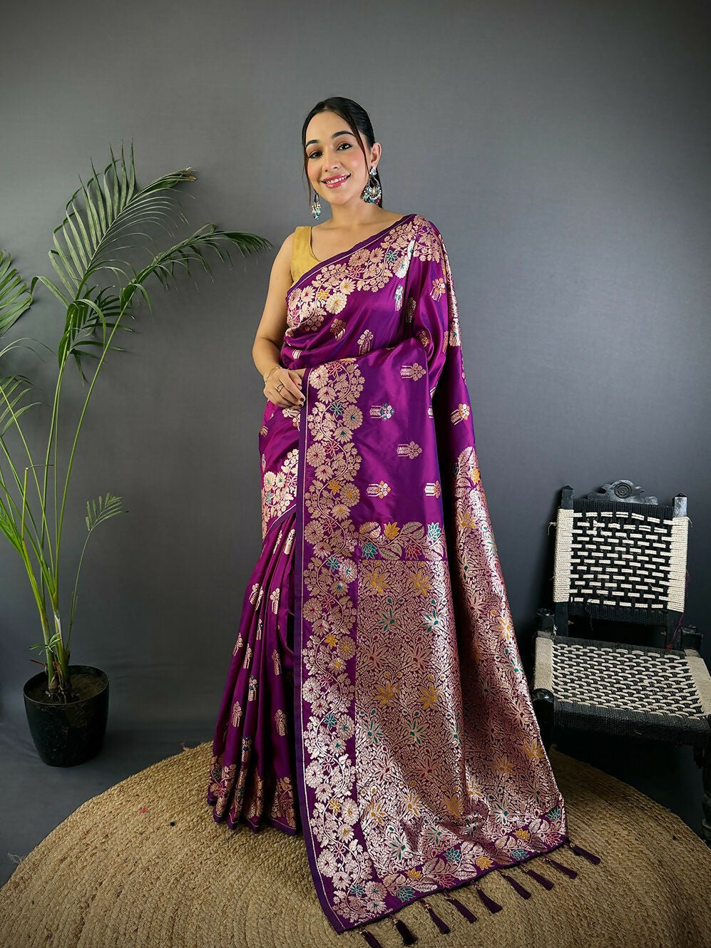 Joban Fashion Meenakari Magenta Woven Soft Silk Saree | Grocsy