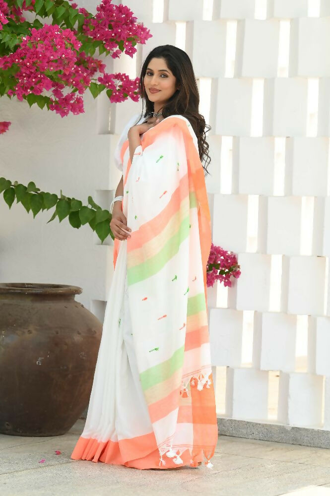 Beatitude White Cotton Handloom Saree | Grocsy