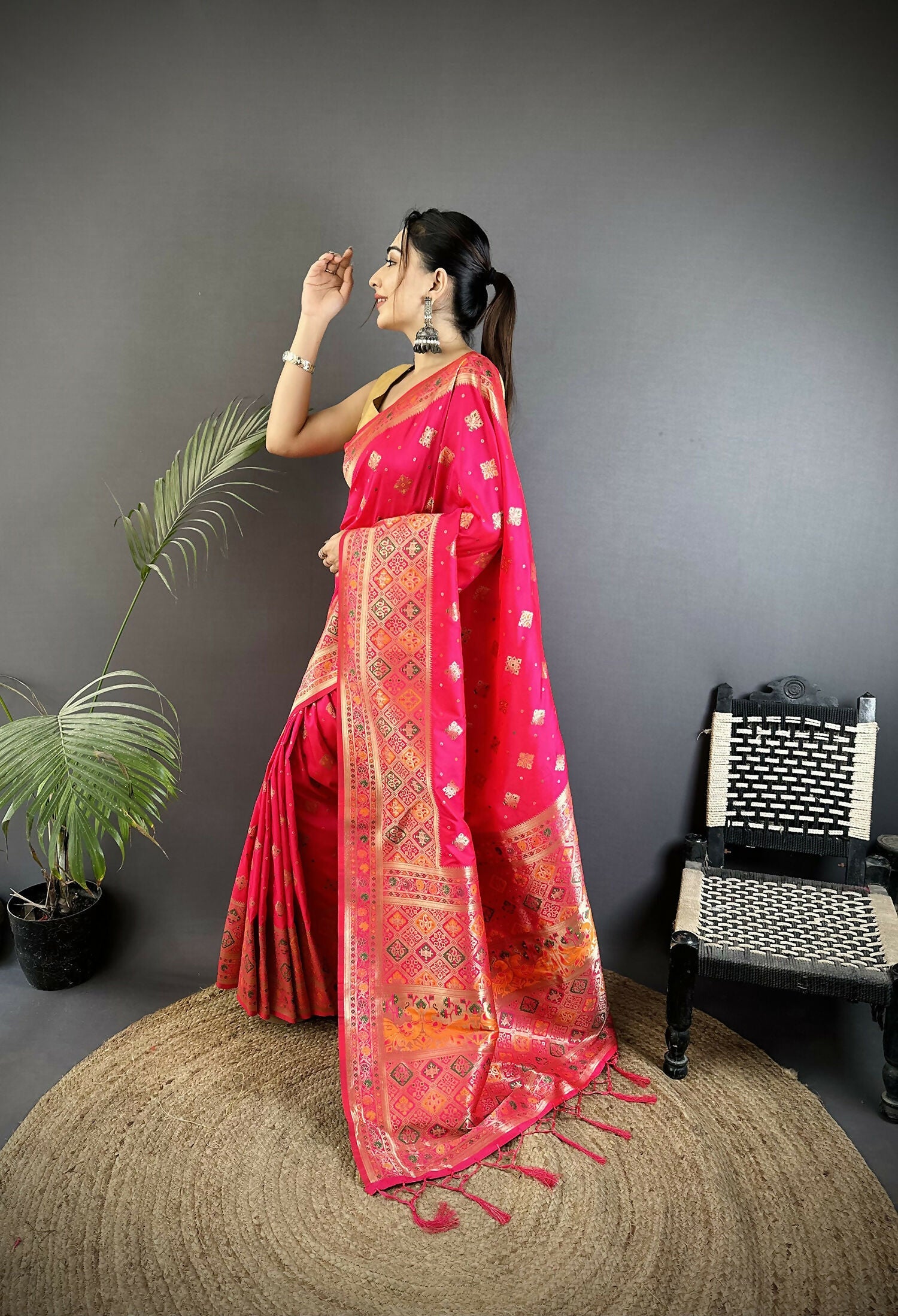 Joban Fashion Coral Pink Geometric Pattern Soft Silk Patola Saree | Grocsy