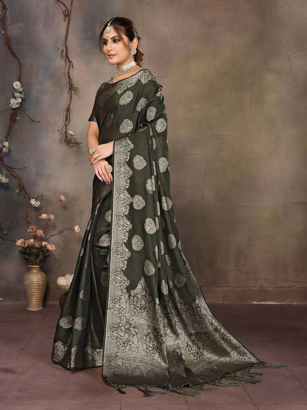 Joban Fashion Dark Green Woven Jacquard Banarasi Silk Sarees | Grocsy