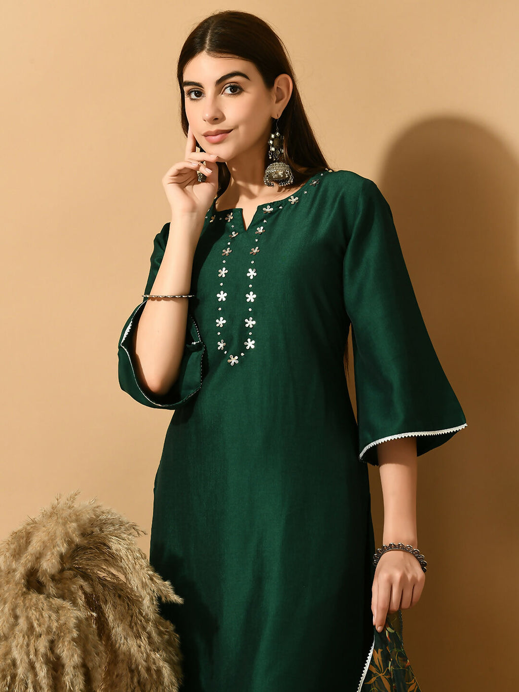 Myshka Women's Green Embroidered Party Kurta Sets | Grocsy