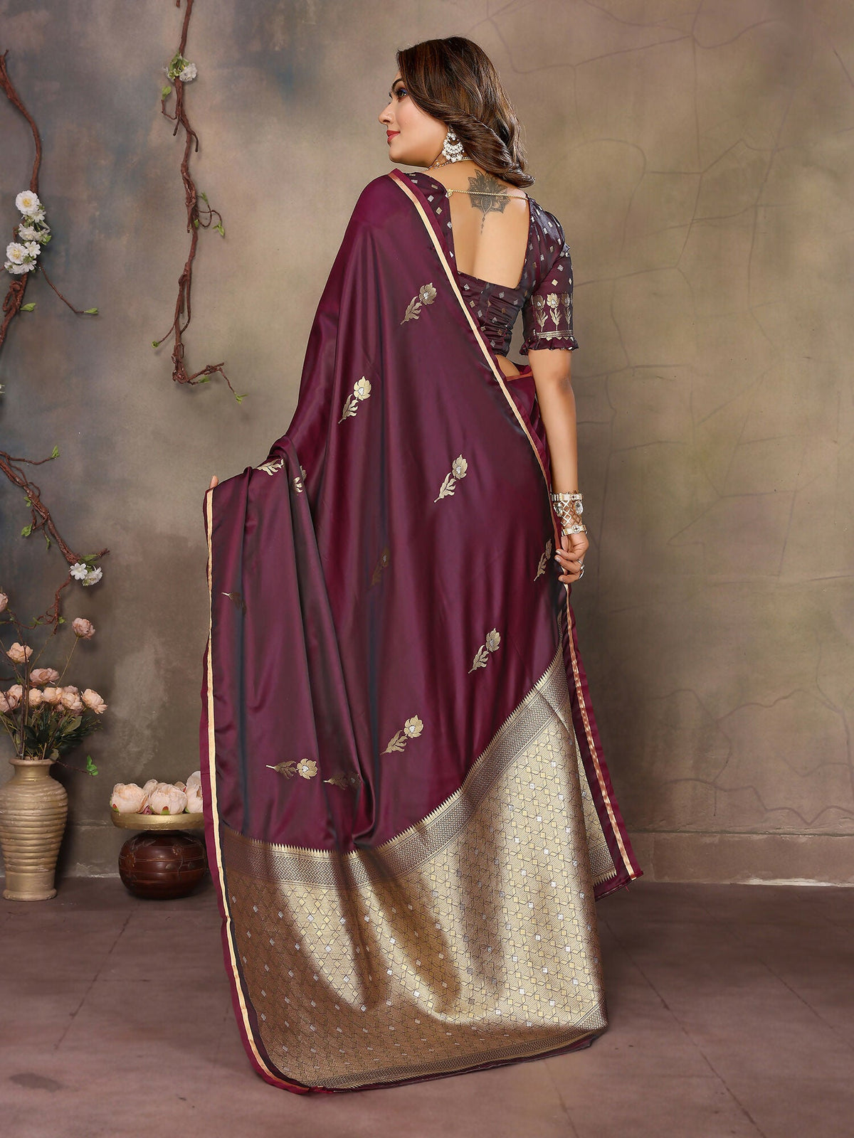 Joban Fashion Maroon Floral & Botanical Motifs Satin Silk Banarasi Silk Saree | Grocsy