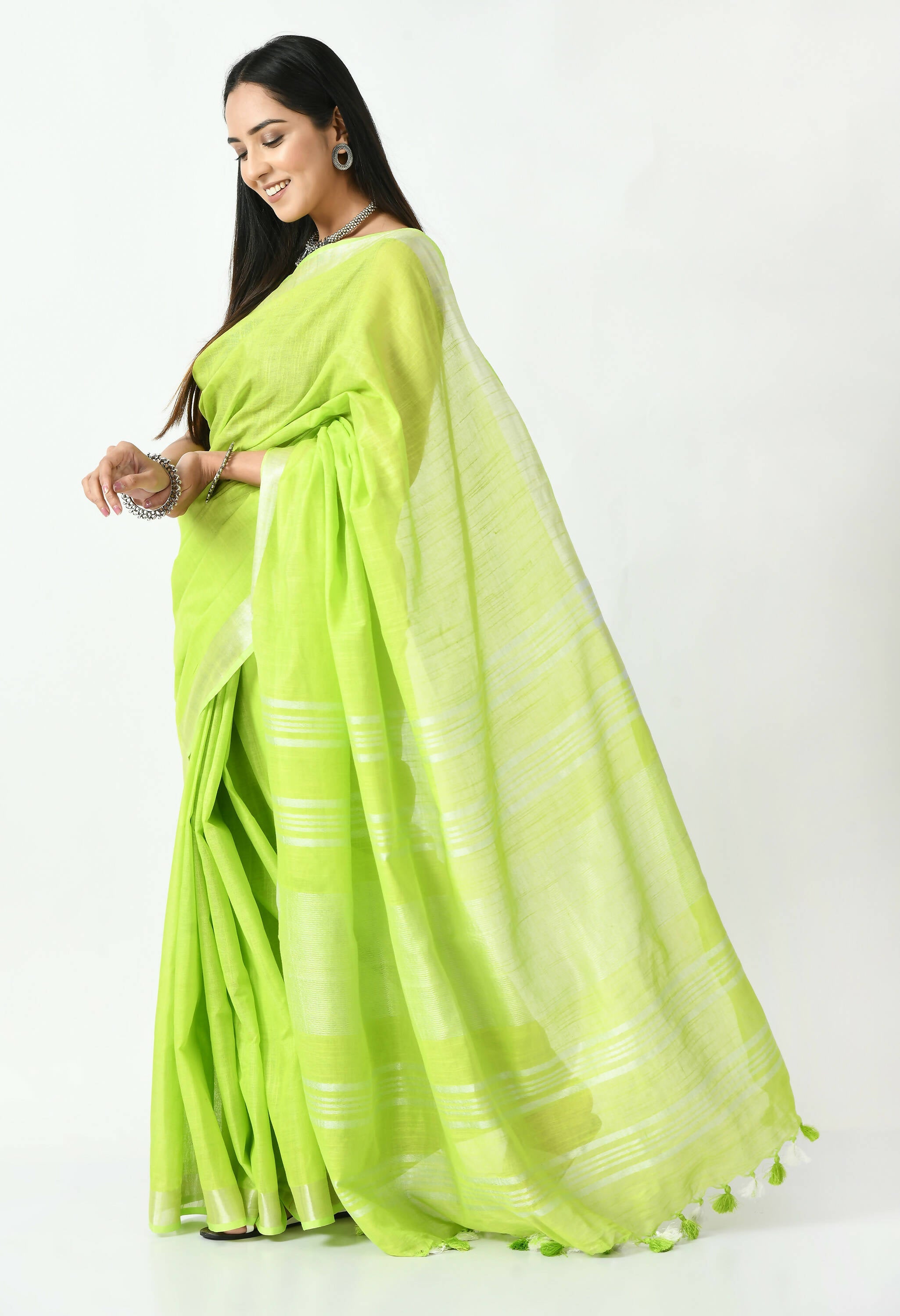 Mominos Fashion Moeza Parrot Green Bhagalpuri Handloom Silk Linen Saree with unstitched Blouse piece | Grocsy