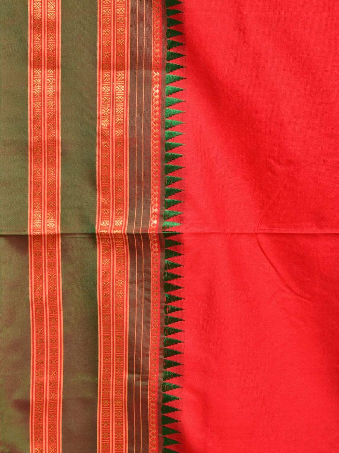 Red and Green Narayanpet Silk Handloom Plain Saree with Traditional Border Design No Blouse - Global Threads | Grocsy