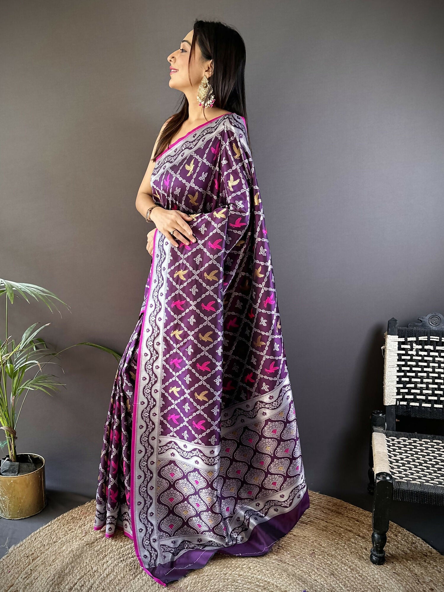 Joban Fashion Purple Jacquard Woven Pattern Lichi Soft Silk Banarasi Saree | Grocsy