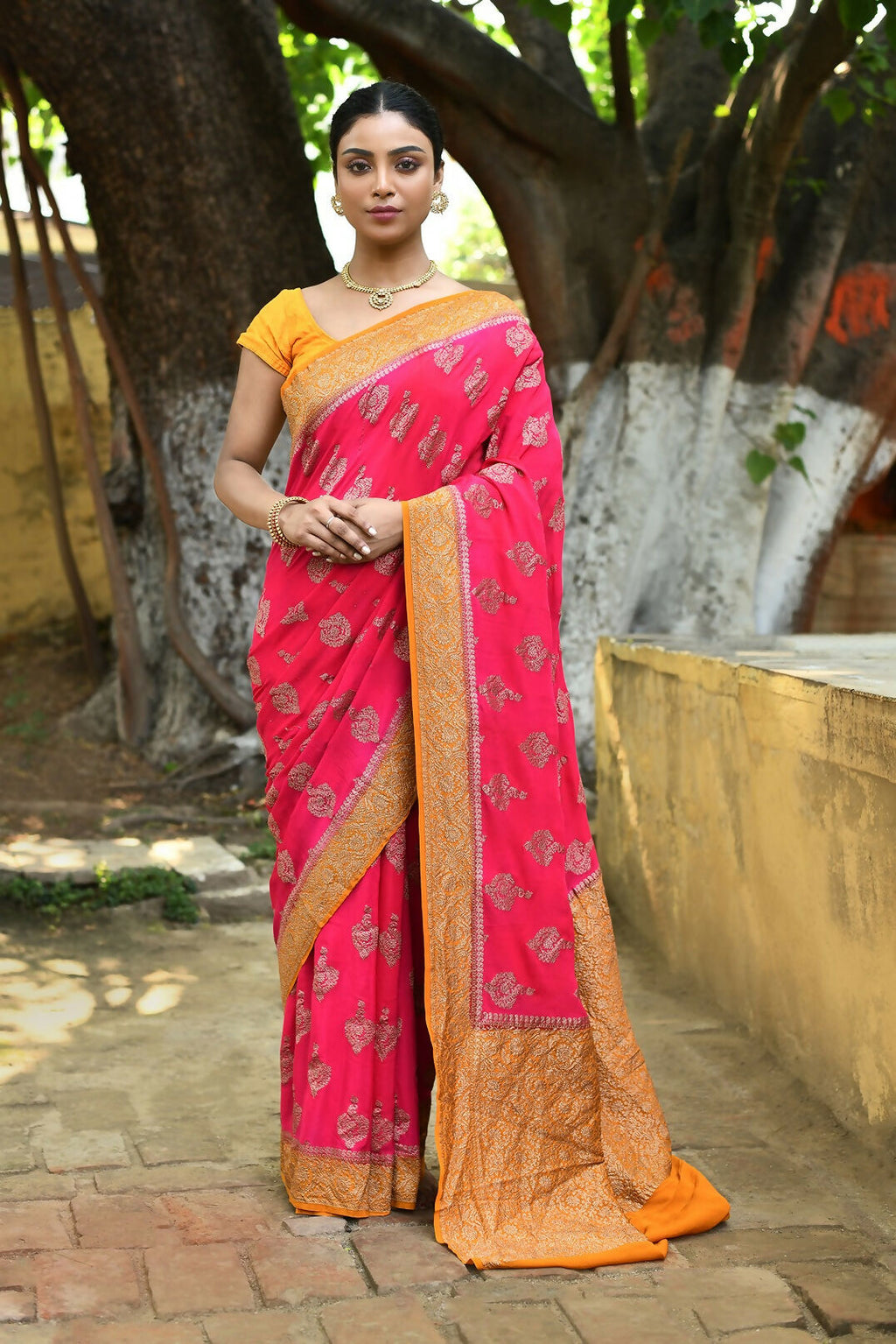 Joban Fashion Bright Pink Crepe Chiffon Pure Handloom Banarasi Silk Saree | Grocsy