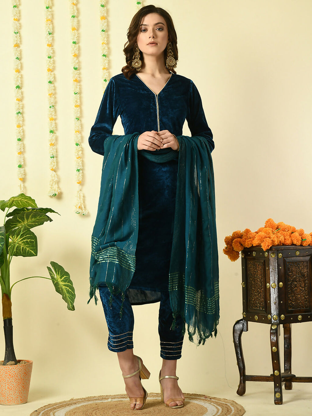 Myshka Women's Teal Velvet Kurta & Trousers With Dupatta Party Sets | Grocsy