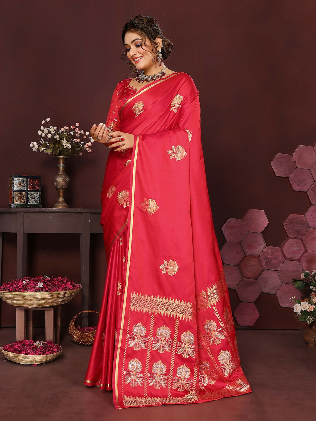 Joban Fashion Reddish-Pink Floral Motifs Banarasi Silk Sarees | Grocsy