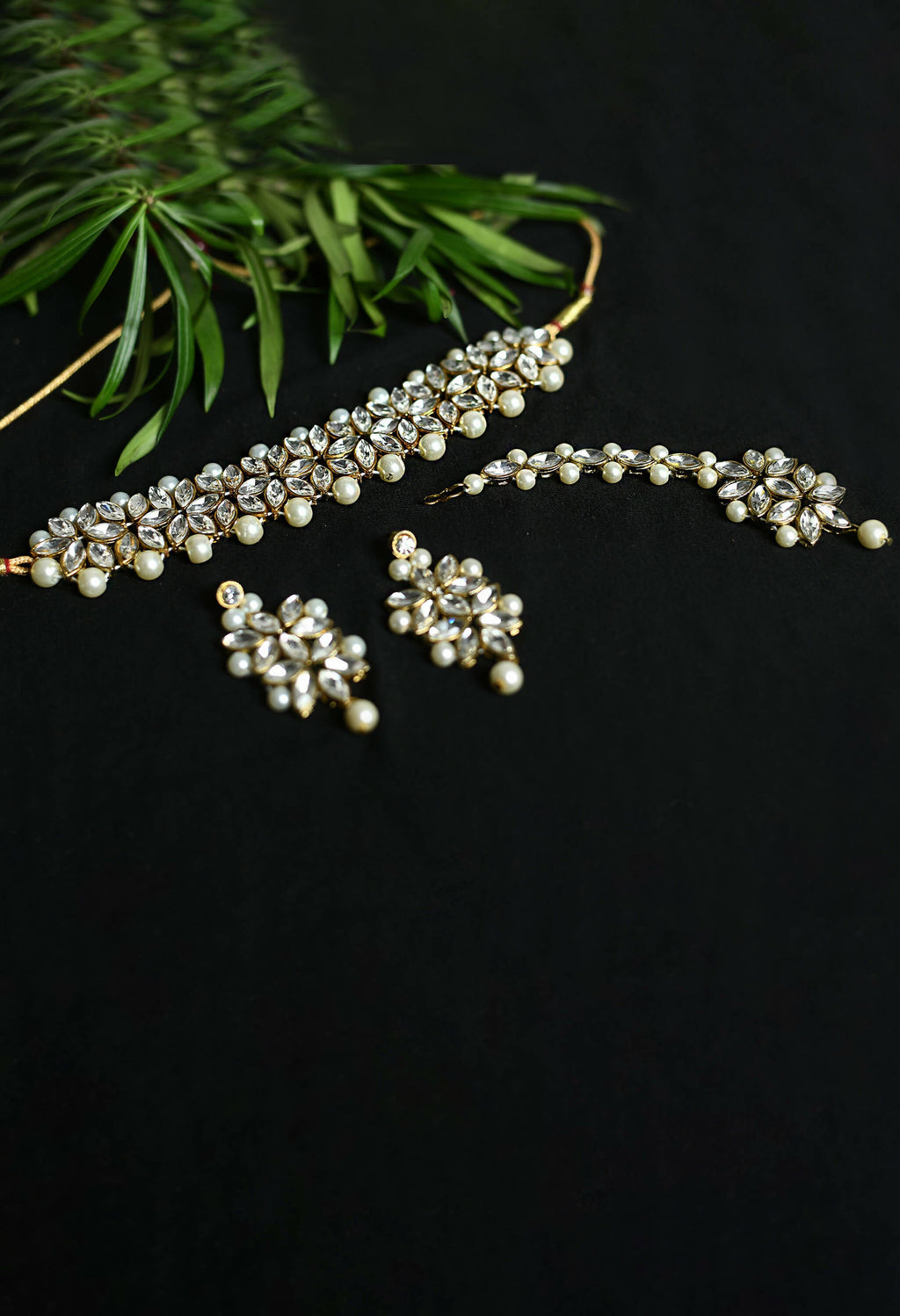 Mominos Fashion Johar Kamal Gold-Polished Brass Finish Kundan/Pearls Choker For Women (White) | Grocsy