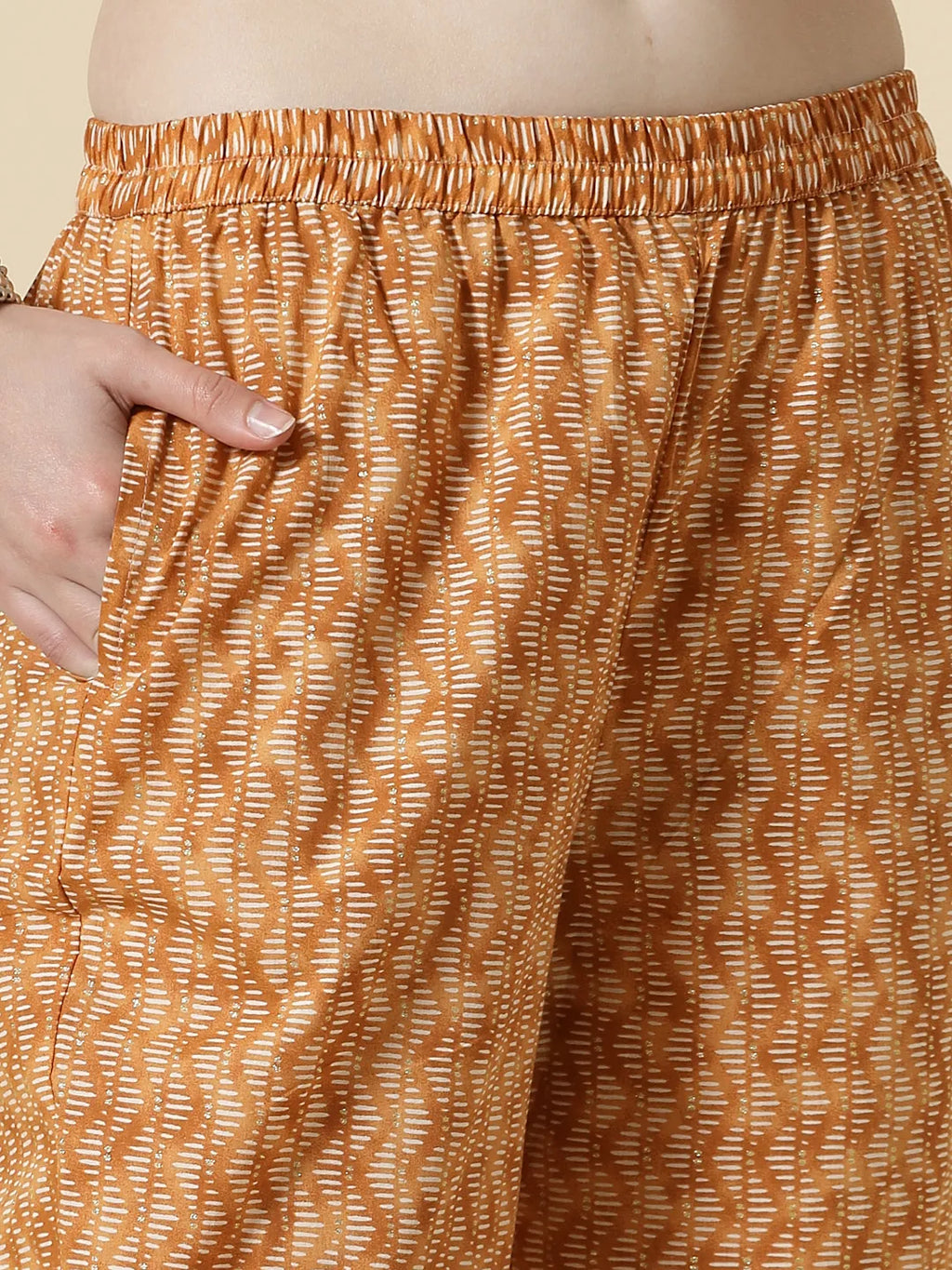 Yufta Rust Pure Cotton PaisleyThread Work Kurta Dupatta Pant Set | Grocsy