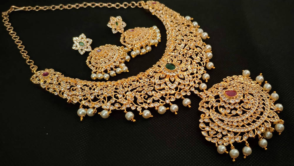 Uncuts Bridal Necklace Set | Grocsy
