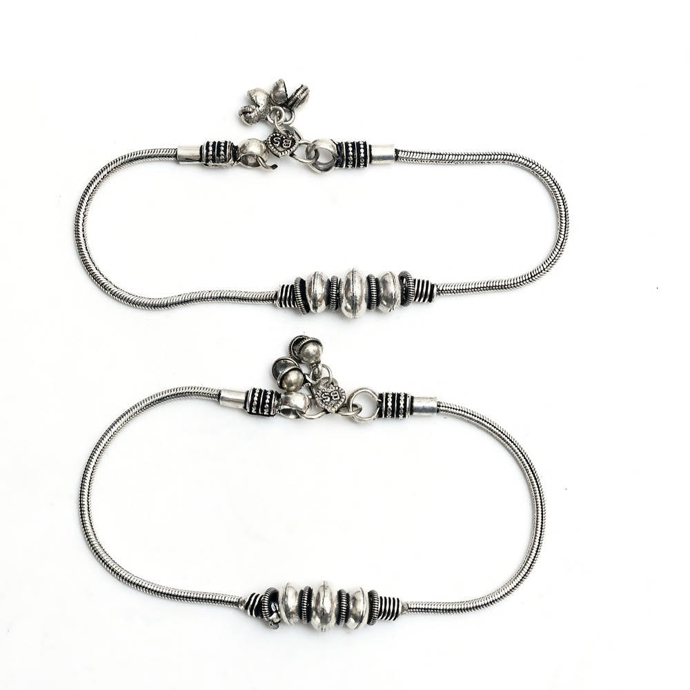 Mominos Fashion Kamal Johar Oxidised Party Wear Silver Anklets | Grocsy