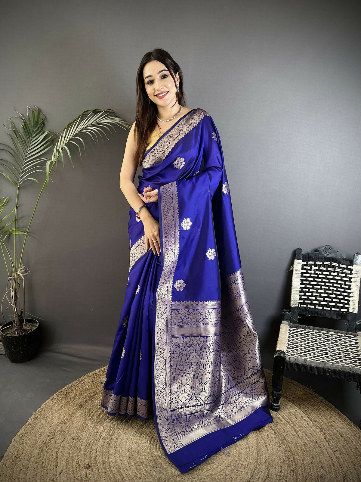 Joban Fashion Royal Blue Floral Jacquard Woven Design Cotton Silk Banarasi Silk Saree | Grocsy
