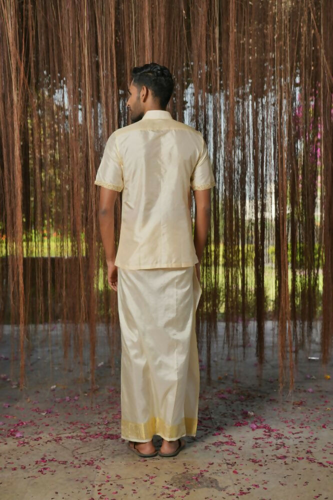 Sandstone Kanjivaram Machien Embroidered Pattu Set by Hilo Design | Grocsy