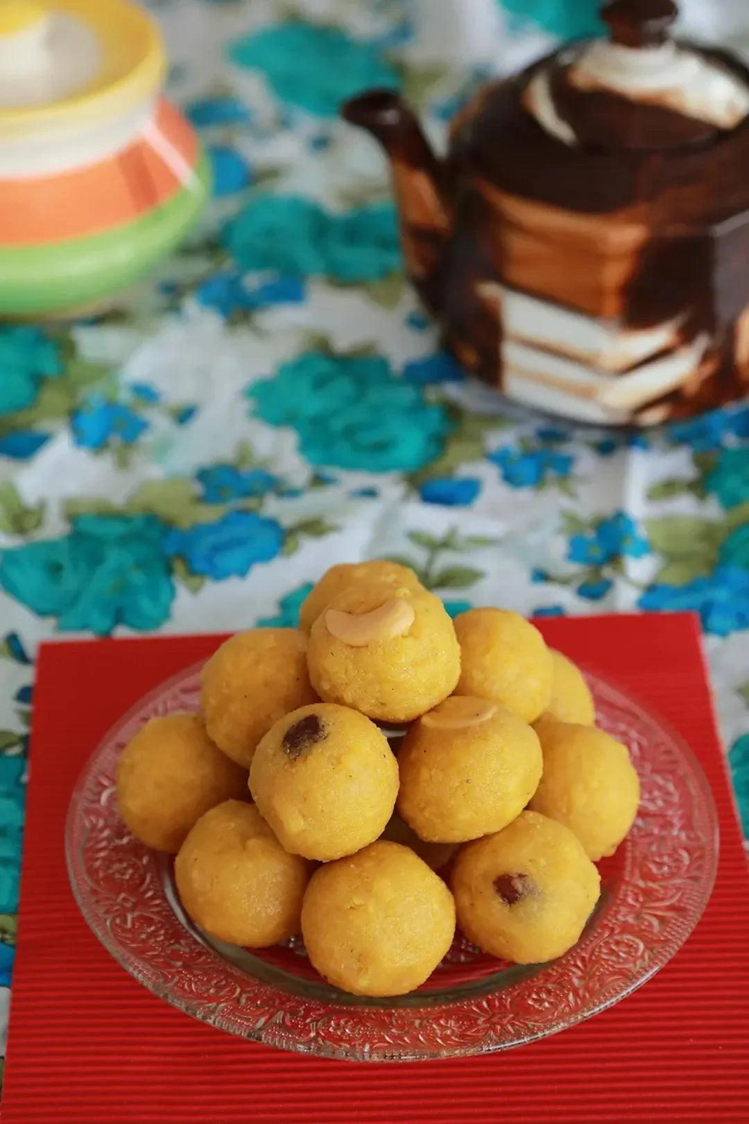 Sattur Mittai Kadai Laddoo / Laddu | Grocsy