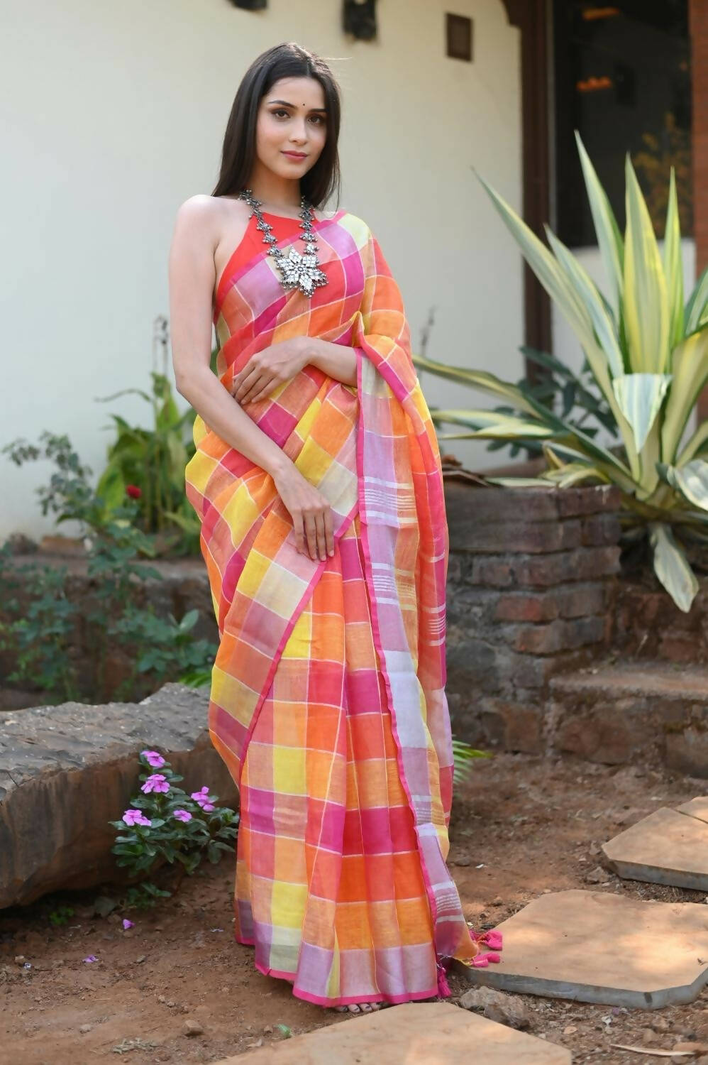 Very Much Indian Pure Linen Saree With Sleek Border And Exclusive Design - Yellow | Grocsy