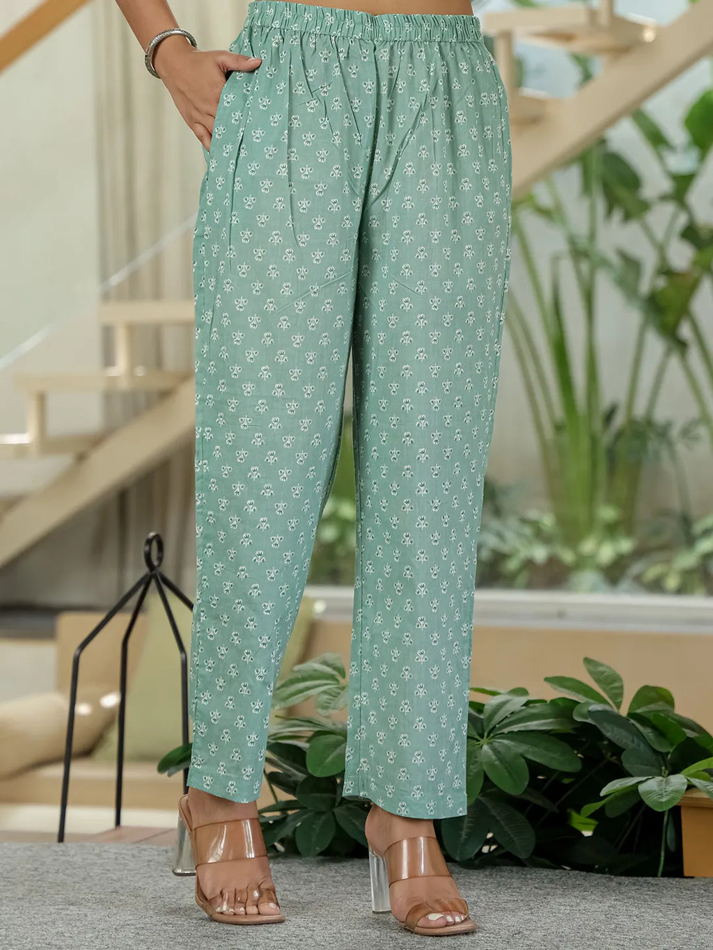 Yufta Sea Green Pure Cotton Thread Work Sequins Work Kurta Dupatta Pant Set | Grocsy