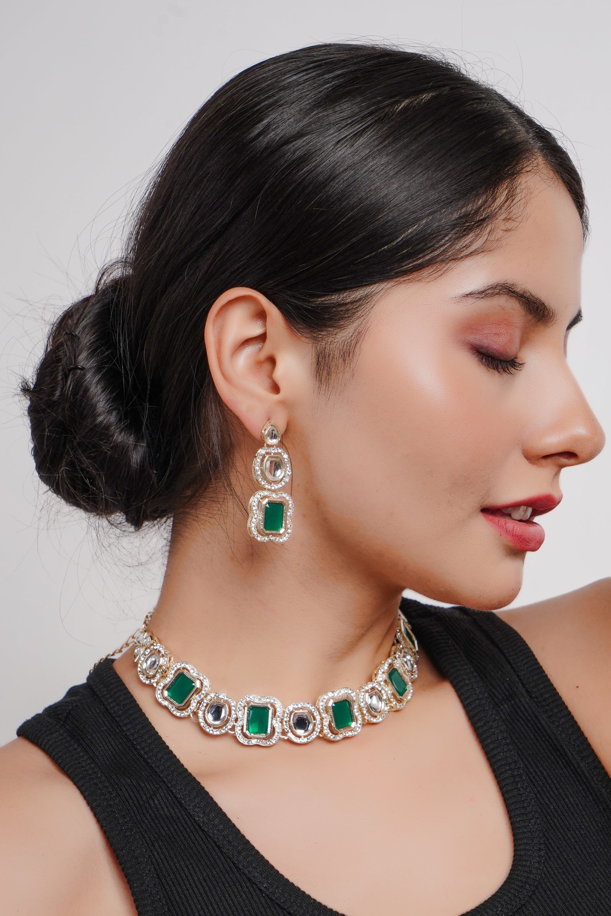 Divisha Alloy Gold-plated Green Jewellery Set | Grocsy