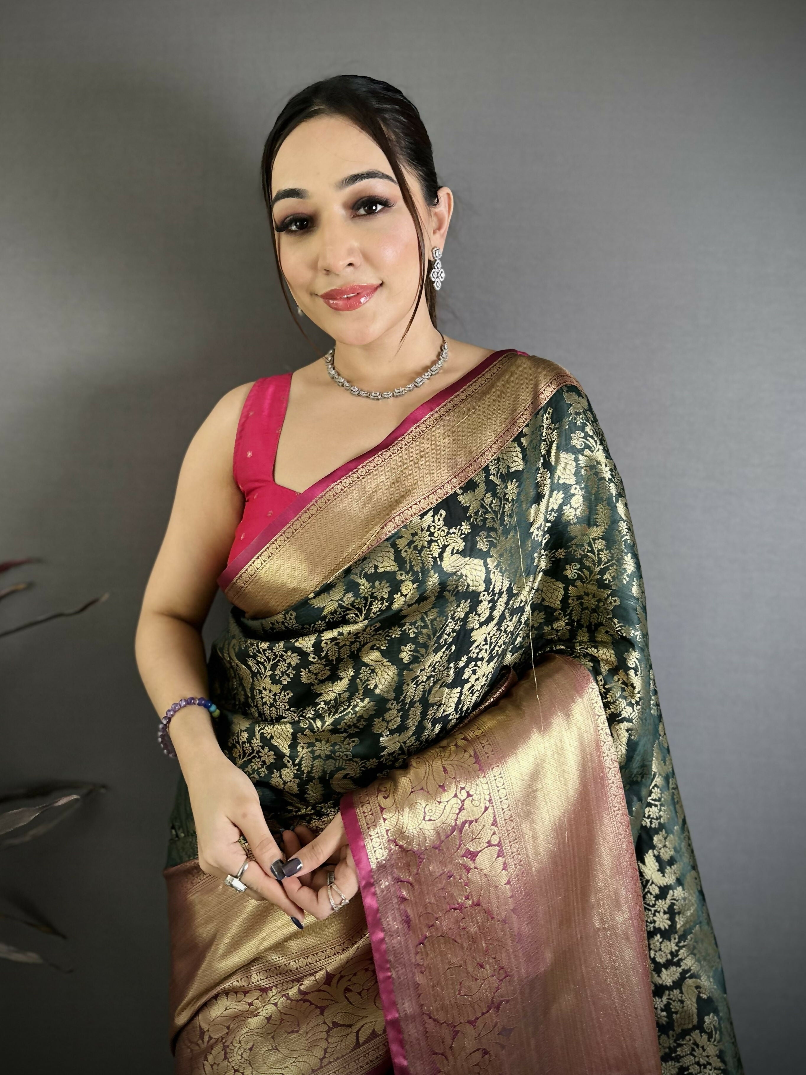 Prime Volt Pure Handloom Kanjivaram Katan Silk Saree with Antique Zari & Contrast Pallu-Green | Grocsy