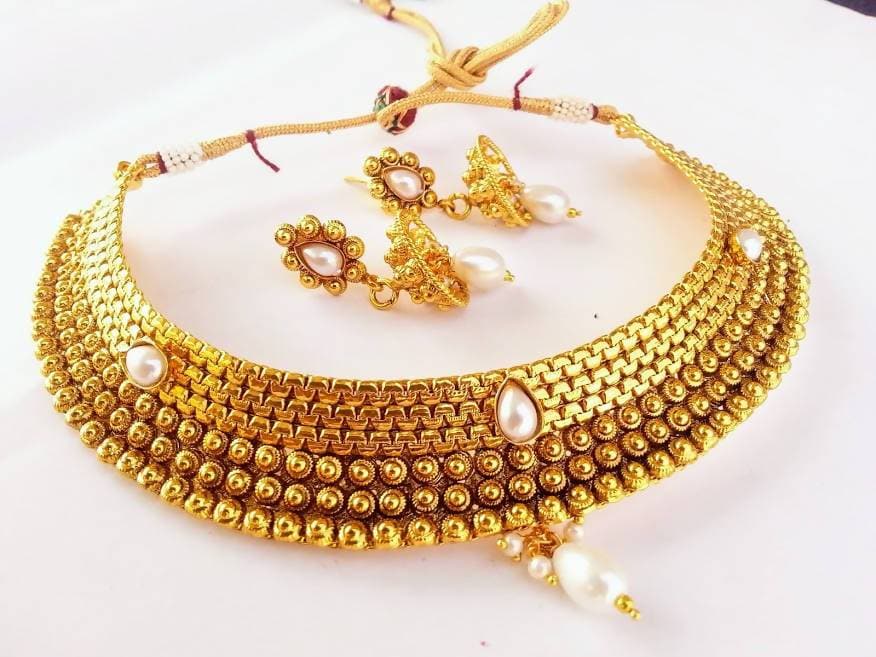 White kemp Antique Necklace set | Grocsy