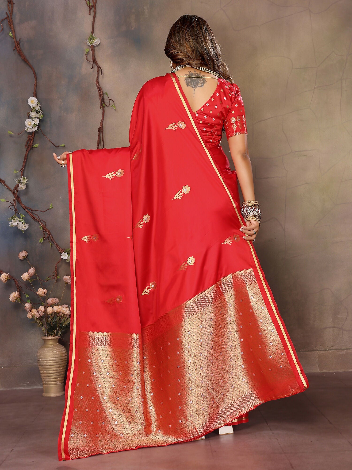 Joban Fashion Red Floral & Botanical Motifs Satin Silk Banarasi Silk Saree | Grocsy