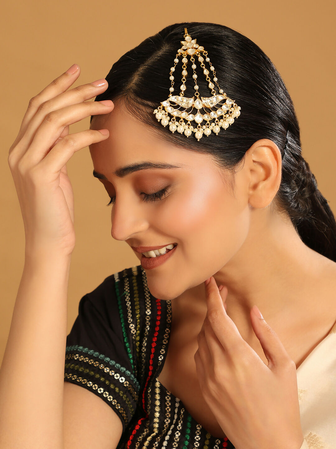 Nuyug 22K Gold-Plated Kundan & Pearl Studded Jhumar Paasa Head Jewellery | Grocsy