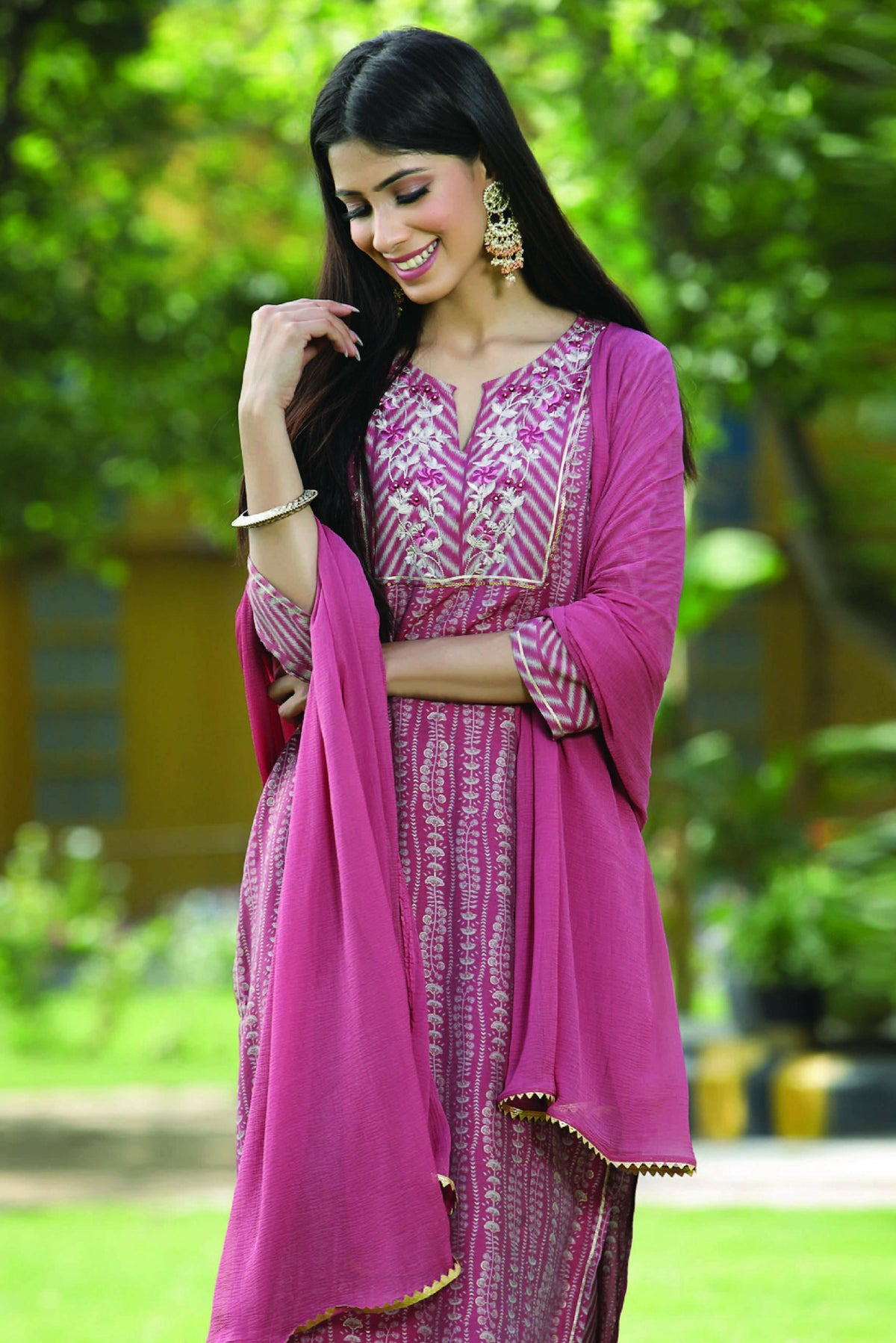 Juniper Onion Pink Ethnic Motif Printed Muslin with Zari Embroidery Kurta Pants & Chiffon Dupatta Set. | Grocsy
