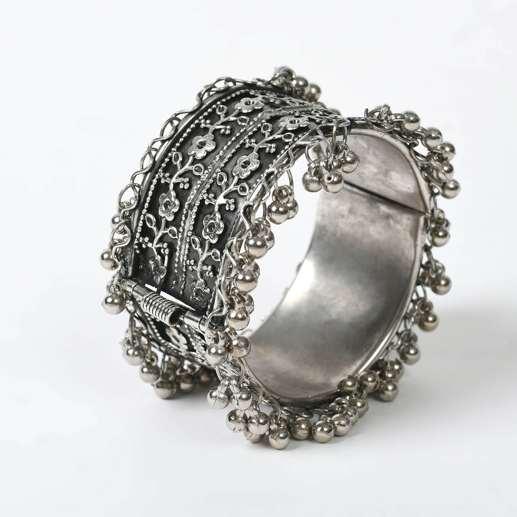 Mominos Fashion Joharkamal Oxidised Silver-Plated Ghungroo Handcraft Bracelet - Design 021 | Grocsy