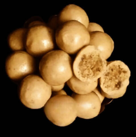 Godavari Vantillu Kobbari Kova Laddu / Kobbari Kova Kajjikayalu | Grocsy