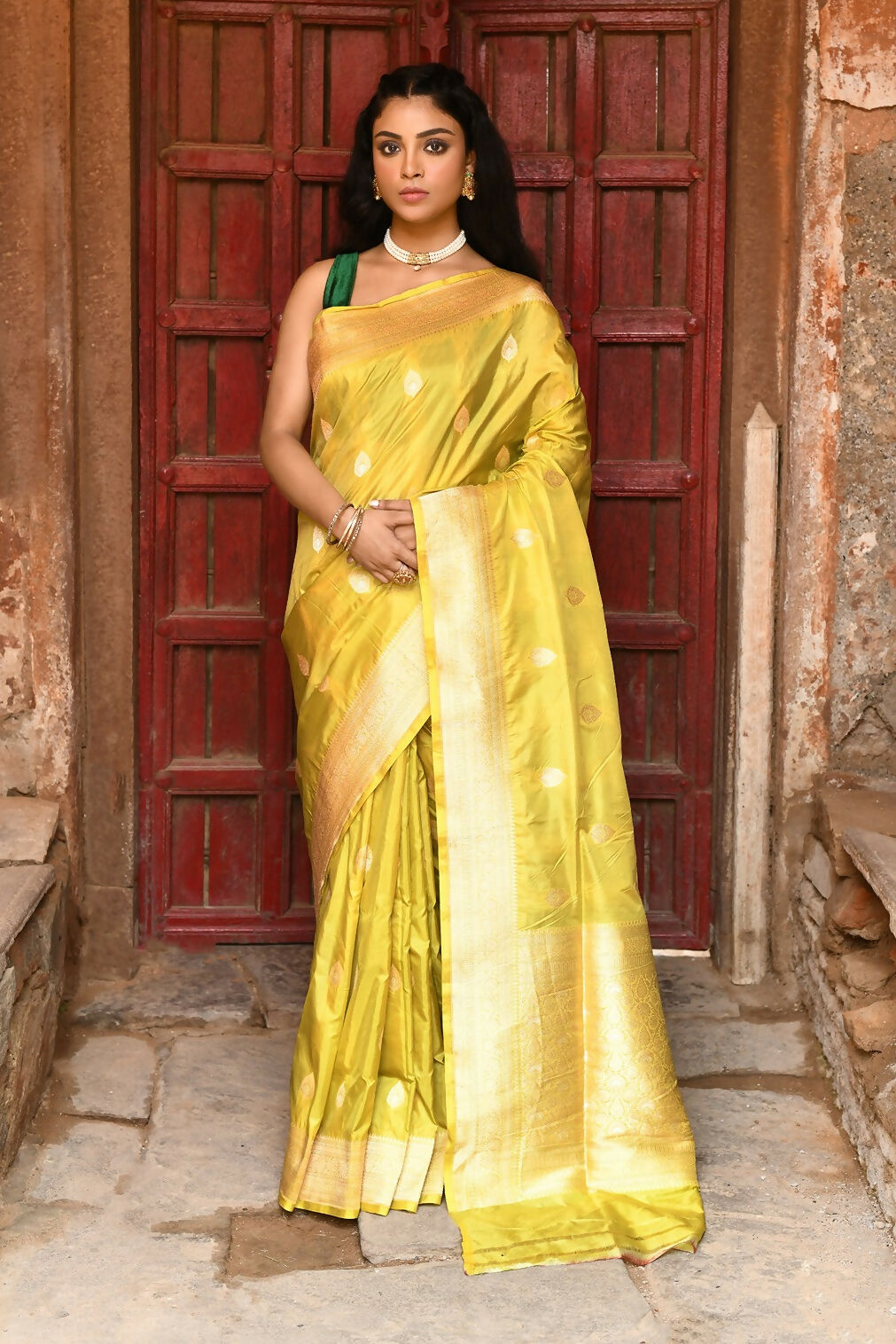 Joban Fashion Yellow Pure Katan Pure Handloom Banarasi Silk Saree | Grocsy