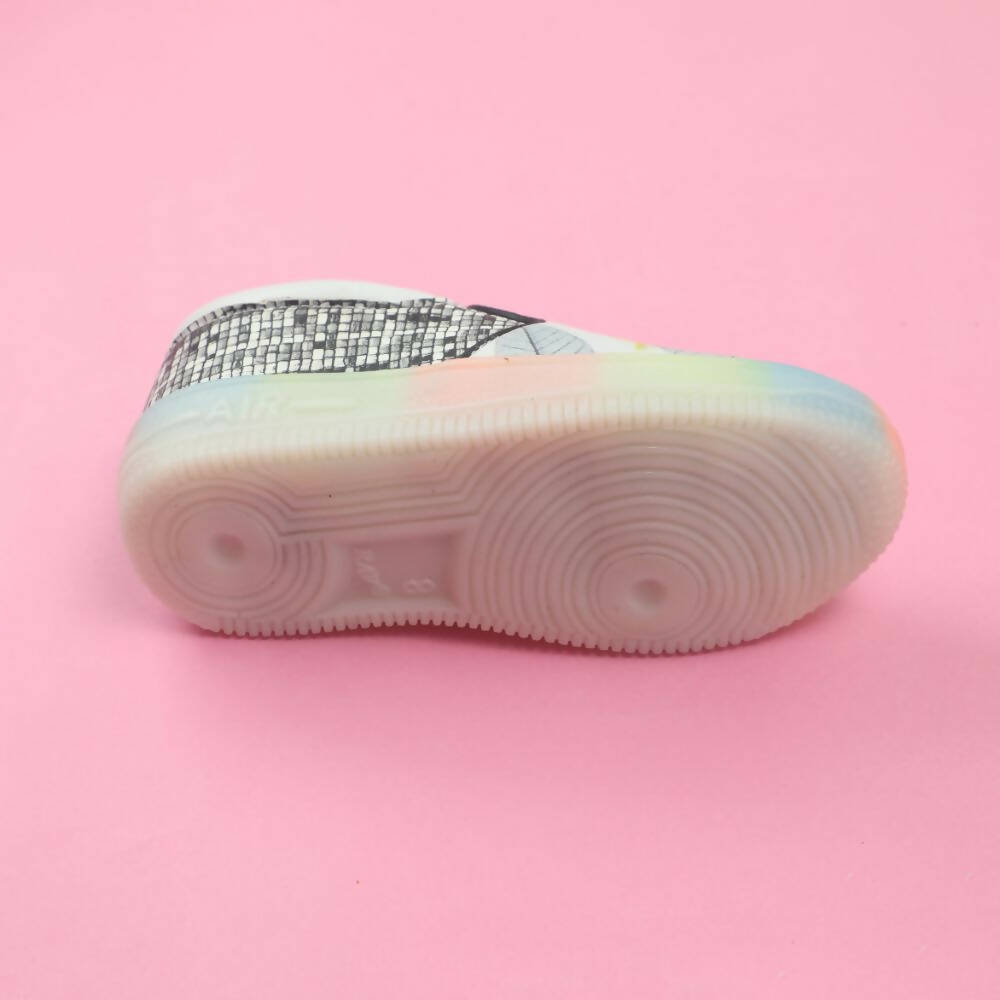 Tiny Bugs Girls Leaf Printed Slip Ons Sneakers - White | Grocsy