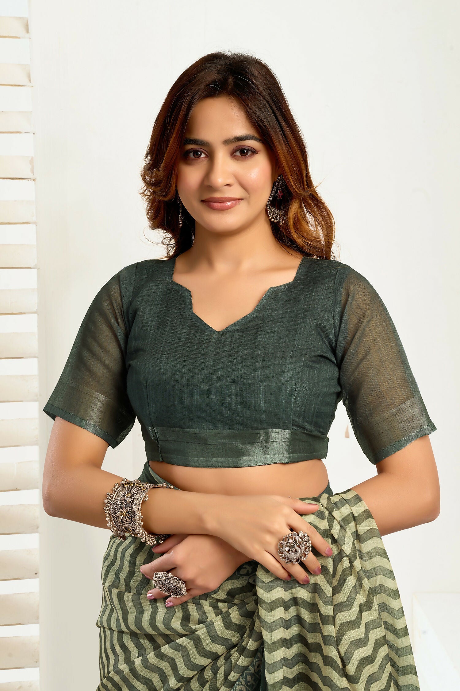 Joban Fashion Cream Zig Zag & Chevron Linen Ready To Wear Saree With Unstitched Blouse | Grocsy