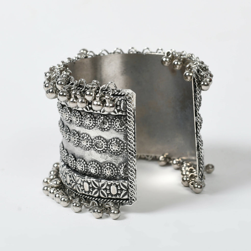 Mominos Fashion Joharkamal Oxidised Silver-Plated Ghungroo Handcraft Bracelet - Design 025