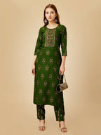 Jyoti Fashion Women's Green Viscose Rayon Embroidered Kurta Pant Set | Grocsy