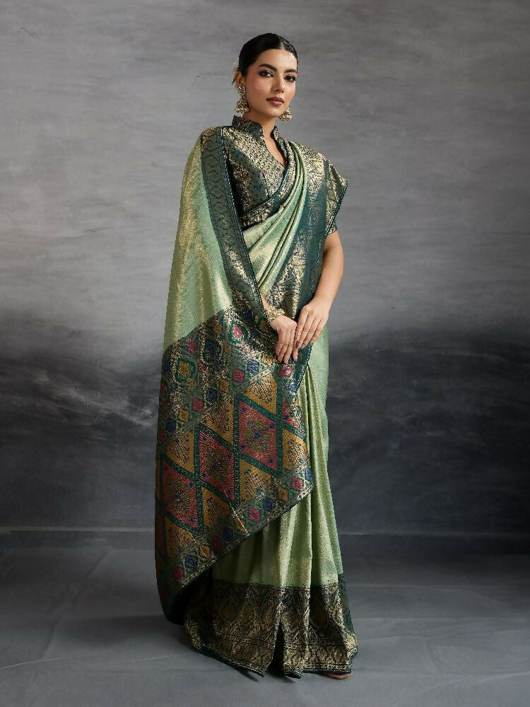 PR Fashion Grey Kanjivaram Soft Silk Kadiyal Pattern Double Zari Woven Patta, Meenakari Woven Pallu Saree | Grocsy