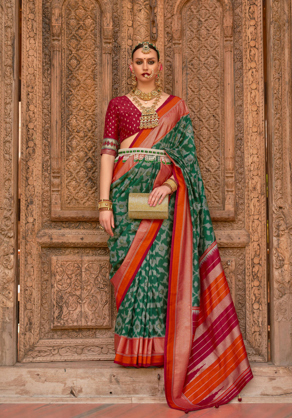 Green Silk Abstract Printed Saree With Unstitched Blouse Piece - Aanchal | Grocsy