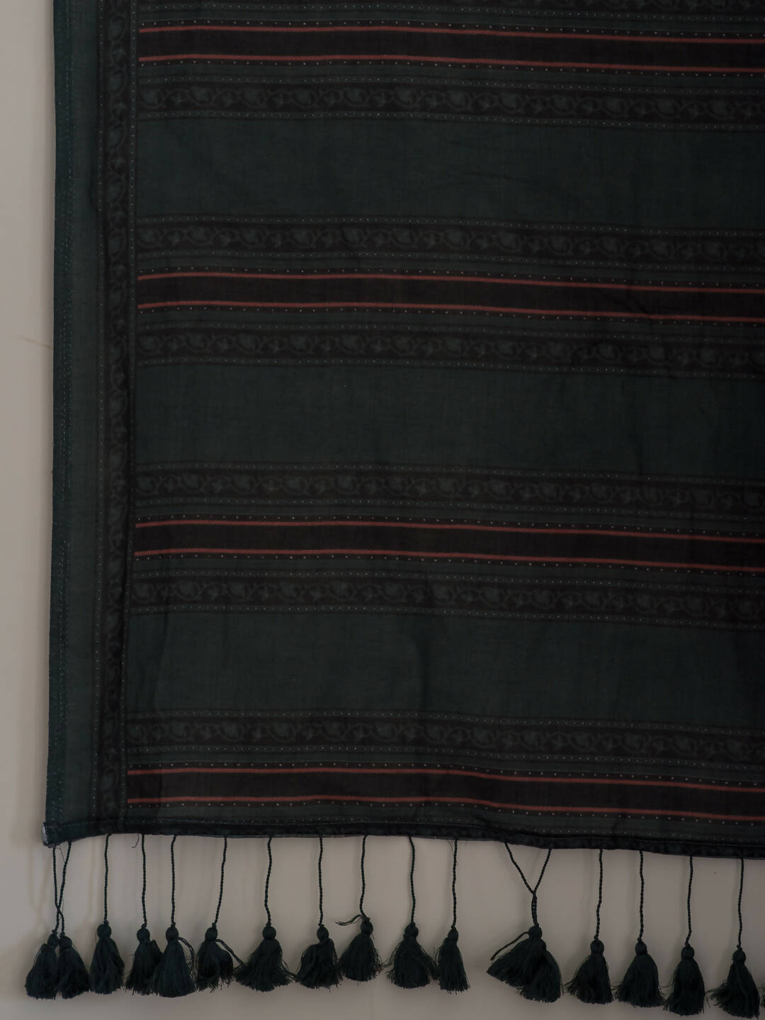 Suta Black Polka Dots Pure Cotton Saree | Grocsy